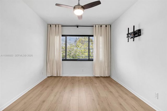 2230 NE 56th Pl 227, Fort Lauderdale, FL 33308