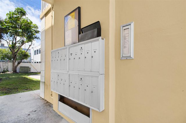 2230 NE 56th Pl 227, Fort Lauderdale, FL 33308