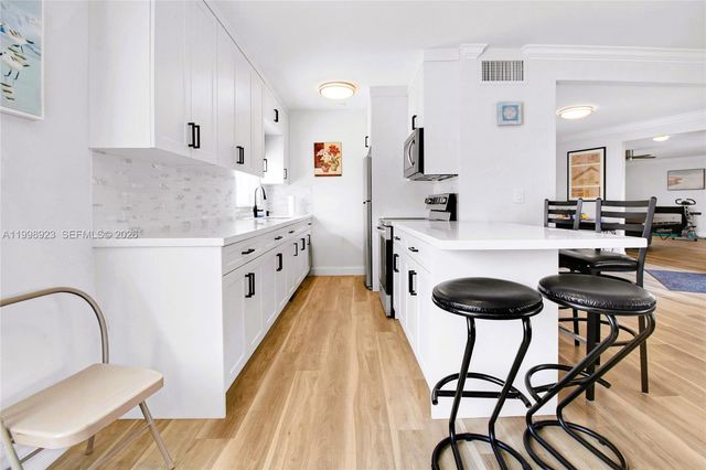 2230 NE 56th Pl 227, Fort Lauderdale, FL 33308