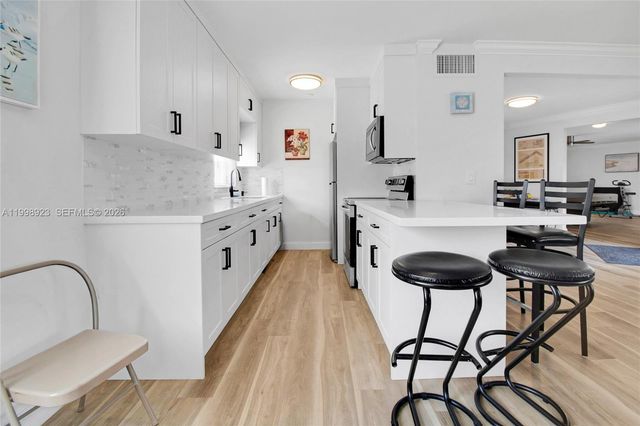 2230 NE 56th Pl 227, Fort Lauderdale, FL 33308