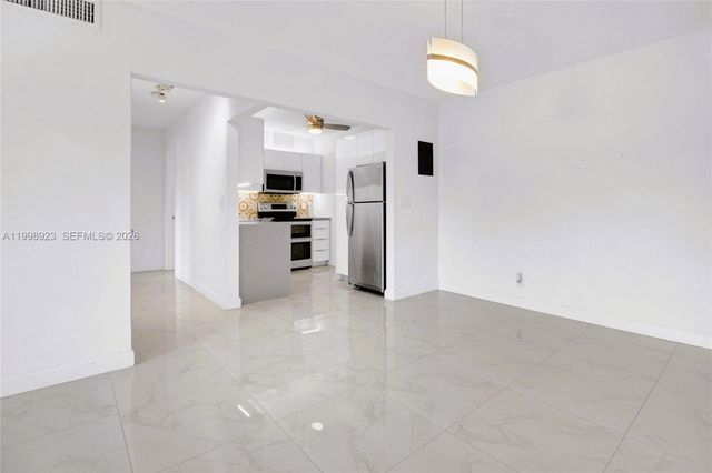 2230 NE 56th Pl 227, Fort Lauderdale, FL 33308