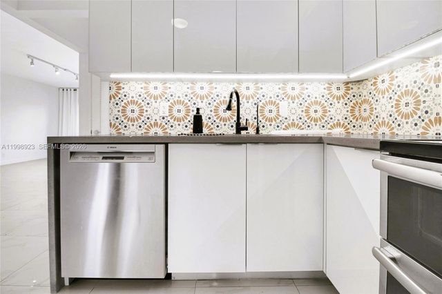 2230 NE 56th Pl 227, Fort Lauderdale, FL 33308