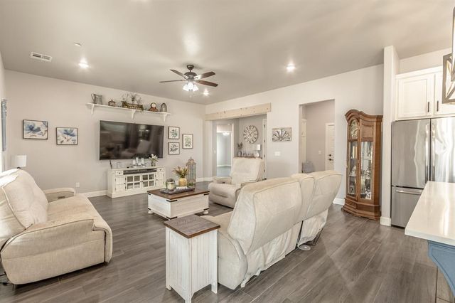 9408 SW Megans Way, Mcloud, OK 74851