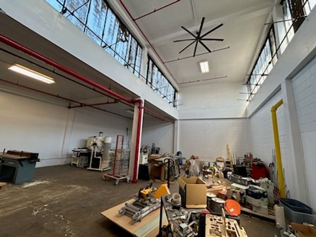 3850 W Cortland Street, Chicago, IL 60647