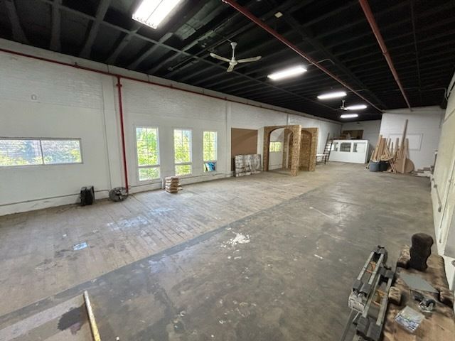 3850 W Cortland Street, Chicago, IL 60647