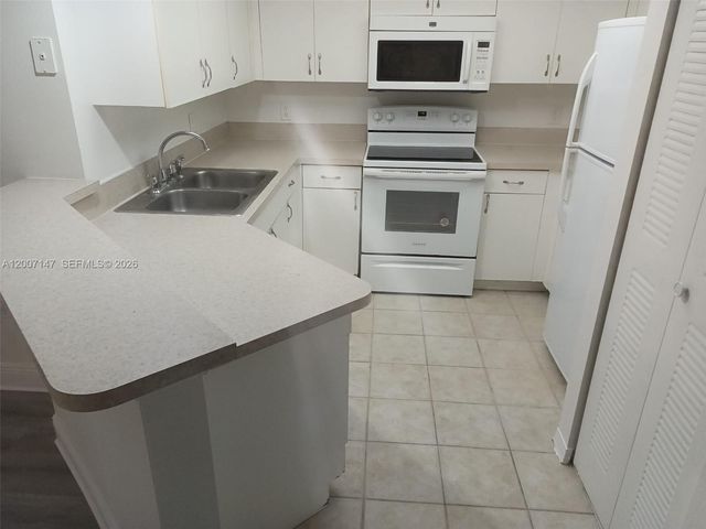 4175 N Haverhill Rd 922, West Palm Beach, FL 33417