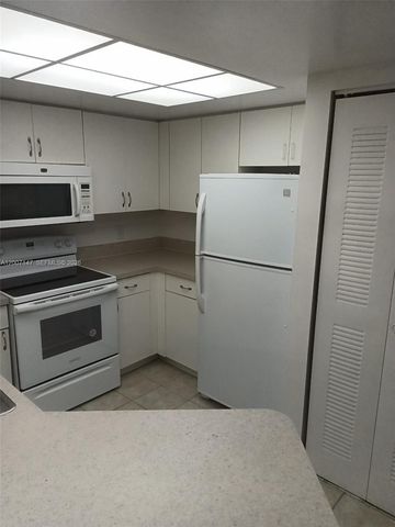 4175 N Haverhill Rd 922, West Palm Beach, FL 33417
