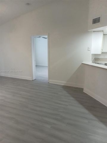 4175 N Haverhill Rd 922, West Palm Beach, FL 33417