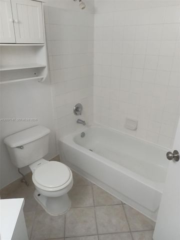 4175 N Haverhill Rd 922, West Palm Beach, FL 33417