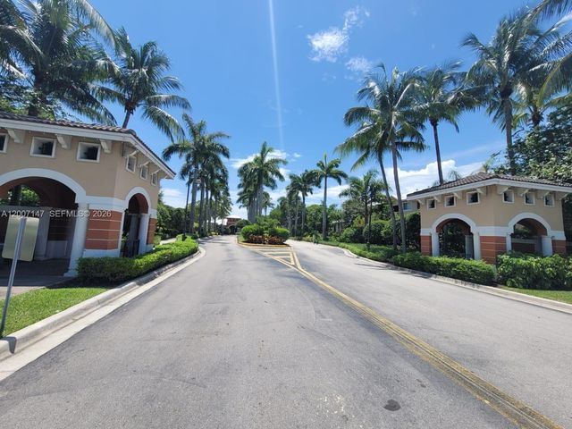 4175 N Haverhill Rd 922, West Palm Beach, FL 33417