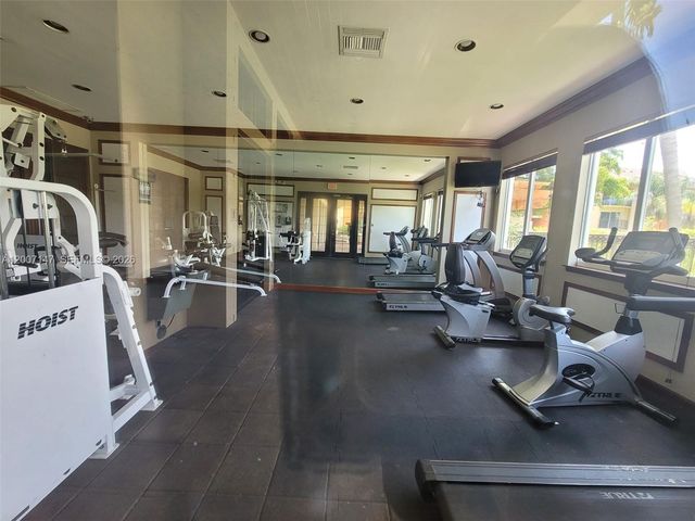 4175 N Haverhill Rd 922, West Palm Beach, FL 33417