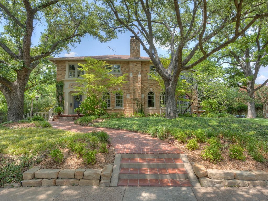 2401 Stadium Drive, Fort Worth, TX 76109 — exterior