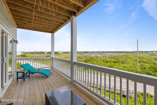 206 Goldsboro Drive, Sneads Ferry, NC 28460