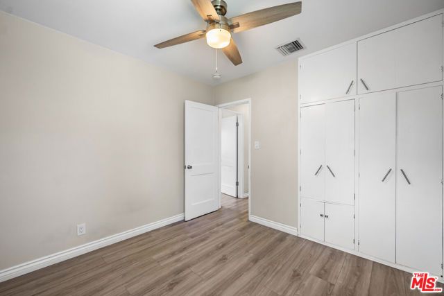 8914 Canby Avenue, Los Angeles, CA 91325