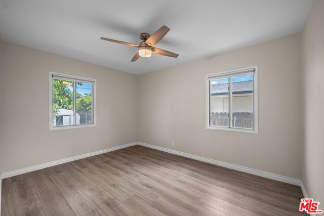 8914 Canby Avenue, Los Angeles, CA 91325
