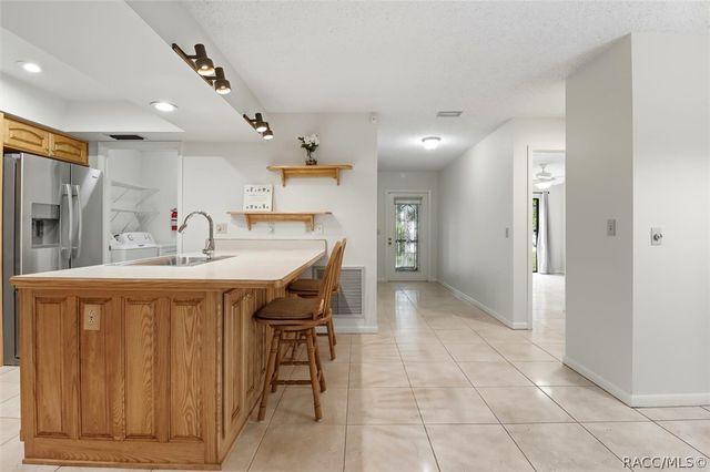 25 Jamaica Street, Homosassa, FL 34446