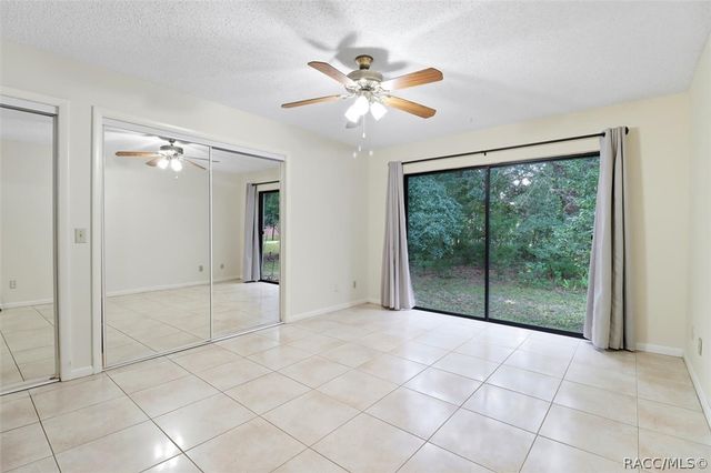 25 Jamaica Street, Homosassa, FL 34446