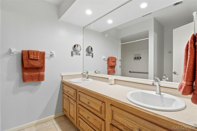 25 Jamaica Street, Homosassa, FL 34446