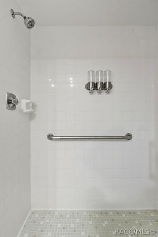 25 Jamaica Street, Homosassa, FL 34446