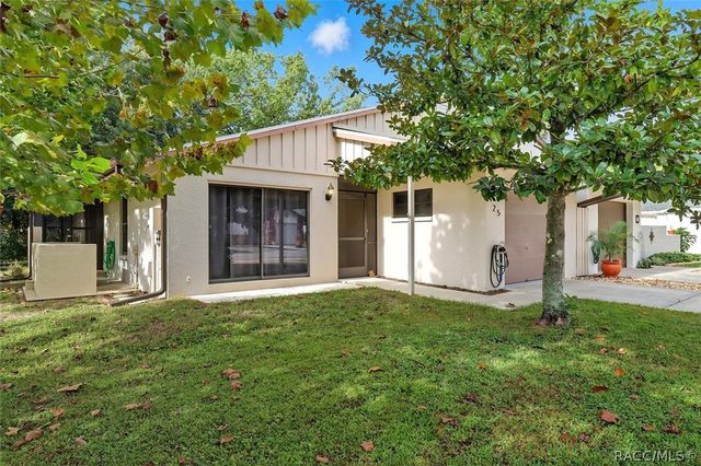 25 Jamaica Street, Homosassa, FL 34446