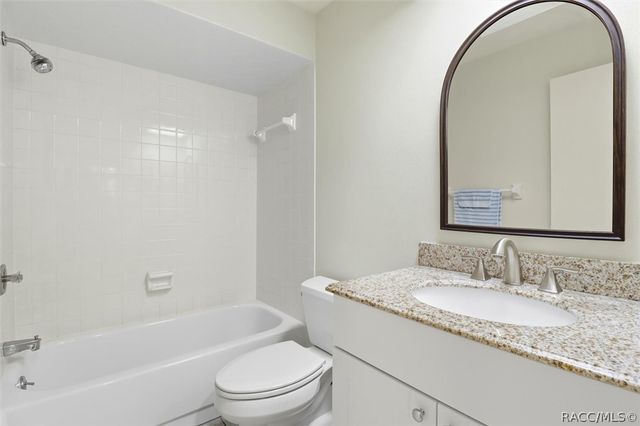 25 Jamaica Street, Homosassa, FL 34446