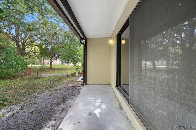 25 Jamaica Street, Homosassa, FL 34446