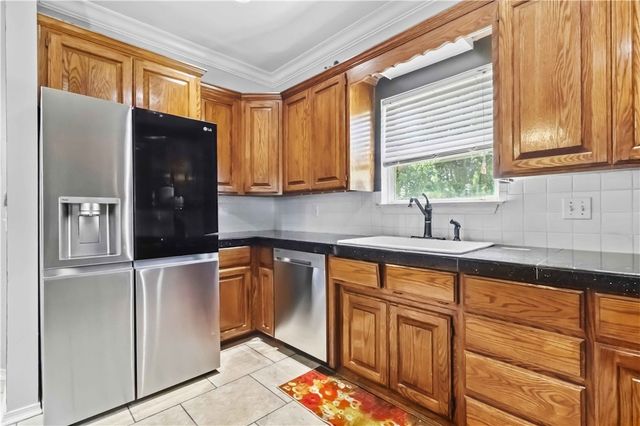 214 Center Drive, Lowell, AR 72745