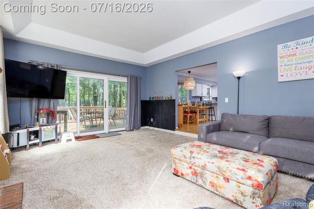 42790 Ledgeview Drive, Novi, MI 48377