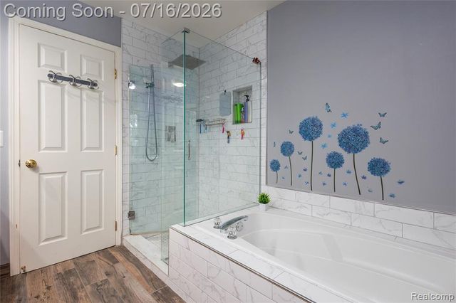 42790 Ledgeview Drive, Novi, MI 48377