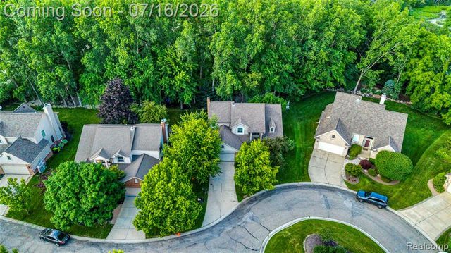 42790 Ledgeview Drive, Novi, MI 48377