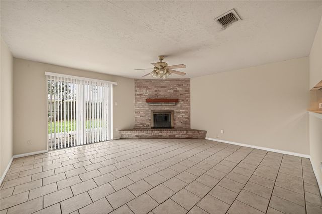 7515 Londres Drive, Houston, TX 77083