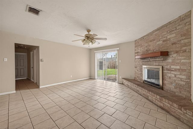 7515 Londres Drive, Houston, TX 77083