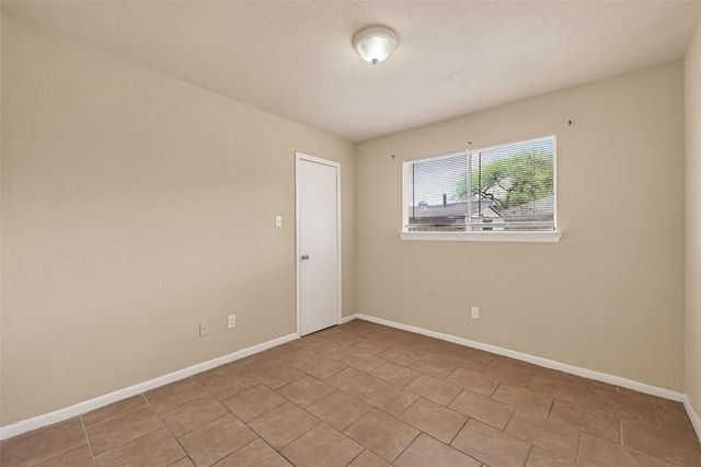 7515 Londres Drive, Houston, TX 77083