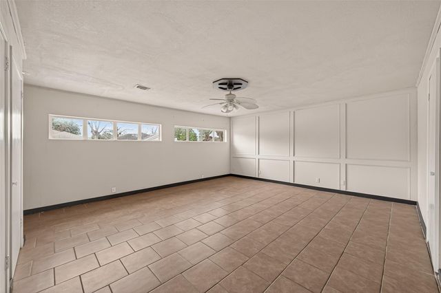 7515 Londres Drive, Houston, TX 77083