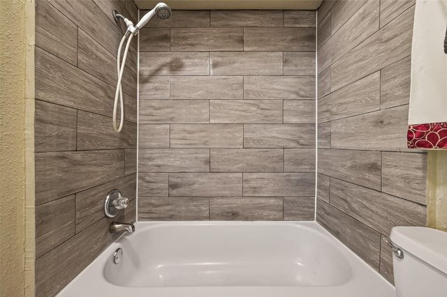 7515 Londres Drive, Houston, TX 77083