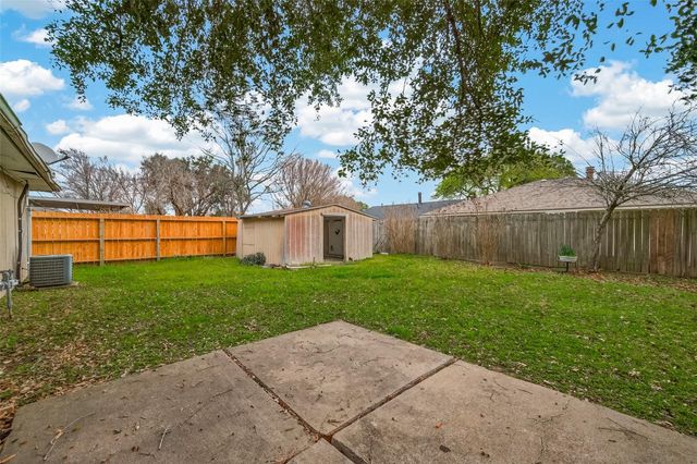 7515 Londres Drive, Houston, TX 77083