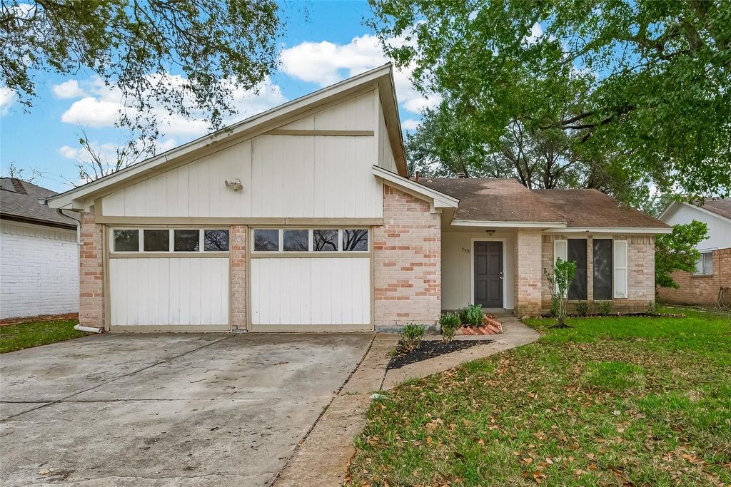 7515 Londres Drive, Houston, TX 77083