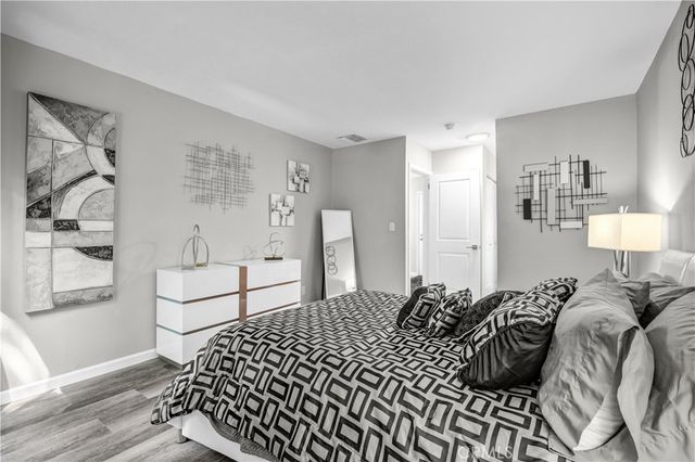 950 N Kings Road 103, West Hollywood, CA 90069