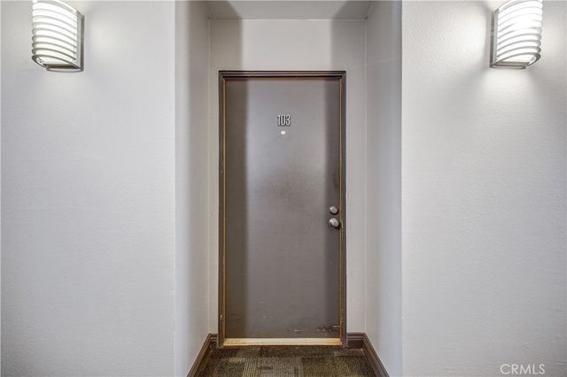 950 N Kings Road 103, West Hollywood, CA 90069