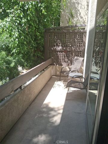 950 N Kings Road 103, West Hollywood, CA 90069