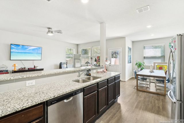 10514 GREEN LAKE DR, San Antonio, TX 78223