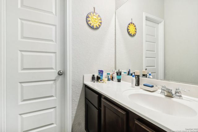10514 GREEN LAKE DR, San Antonio, TX 78223
