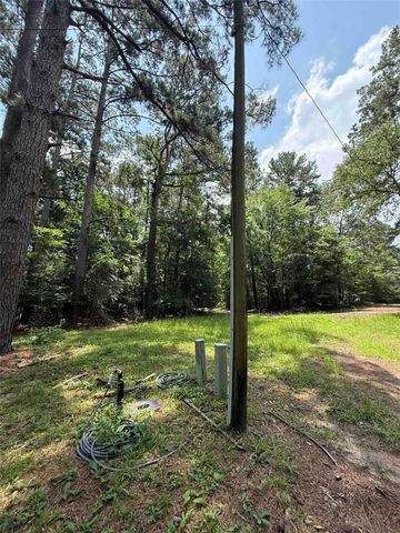 220 W Lake Shore Drive, Livingston, TX 77351