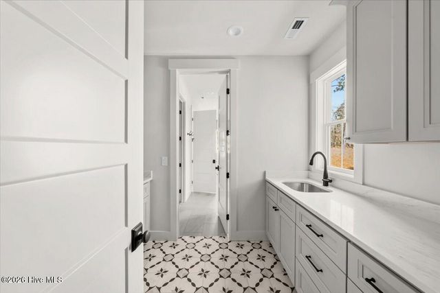 170 Sugar Sand Lane, West End, NC 27376