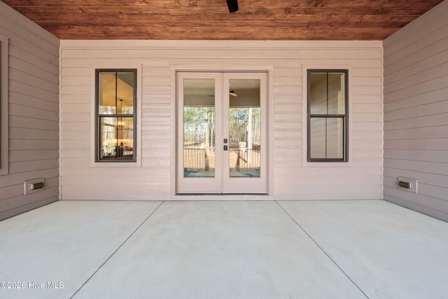 170 Sugar Sand Lane, West End, NC 27376