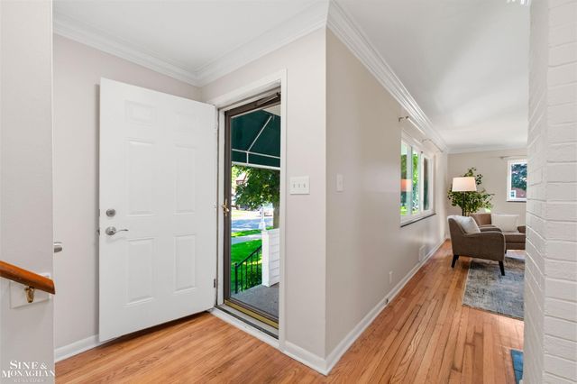 515 Neff Road, Grosse Pointe, MI 48230