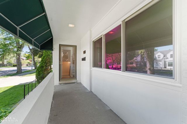 515 Neff Road, Grosse Pointe, MI 48230