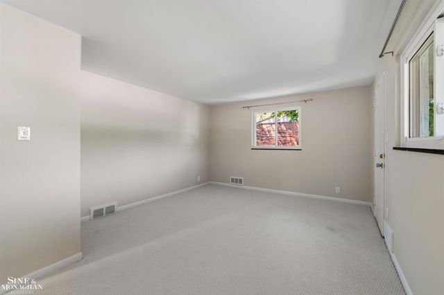515 Neff Road, Grosse Pointe, MI 48230