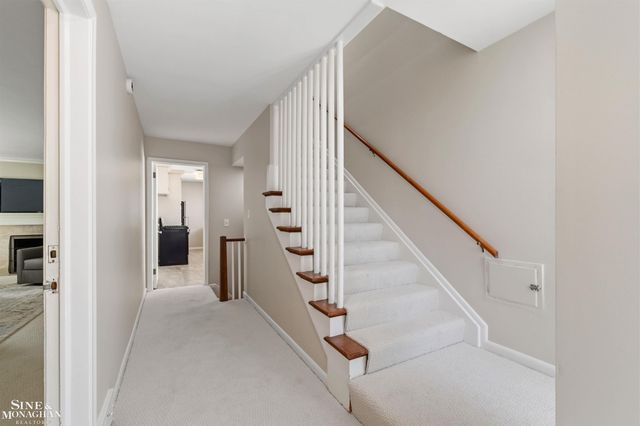 515 Neff Road, Grosse Pointe, MI 48230
