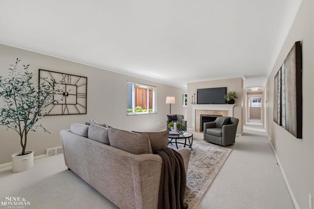 515 Neff Road, Grosse Pointe, MI 48230